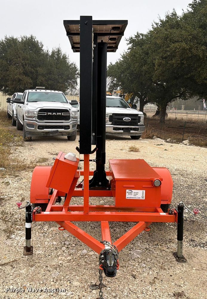 image for item ED5041 2017 Hi-Way Safety message board trailer