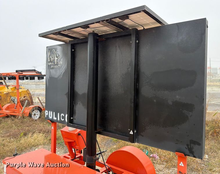 image for item ED5041 2017 Hi-Way Safety message board trailer