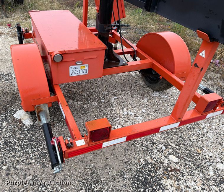 image for item ED5041 2017 Hi-Way Safety message board trailer