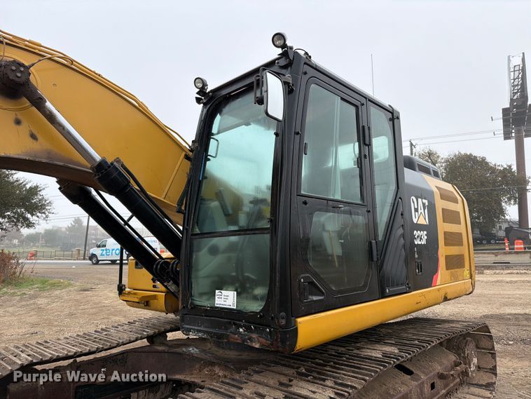 image for item ED5044 2015 Caterpillar 323F L excavator