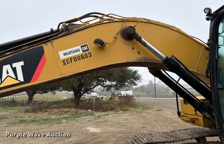 image for item ED5044 2015 Caterpillar 323F L excavator