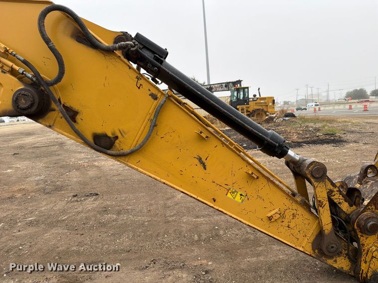 image for item ED5044 2015 Caterpillar 323F L excavator