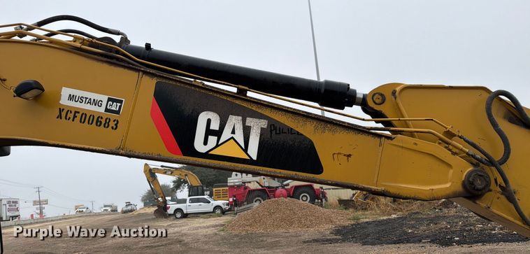 image for item ED5044 2015 Caterpillar 323F L excavator