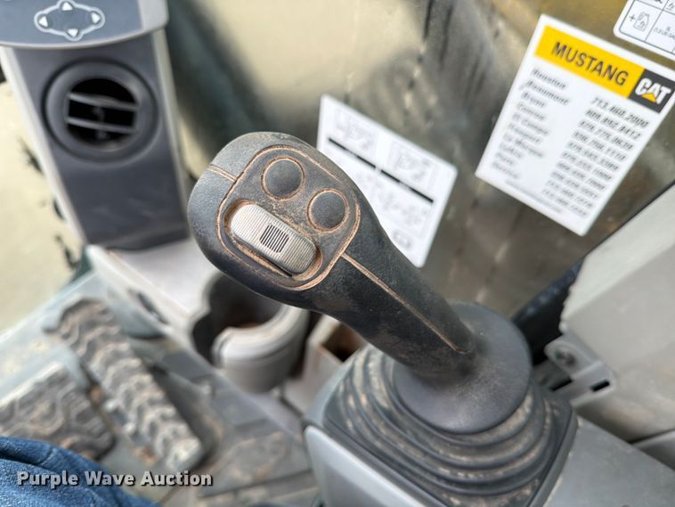 image for item ED5044 2015 Caterpillar 323F L excavator