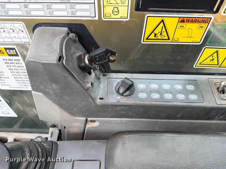 image for item ED5044 2015 Caterpillar 323F L excavator