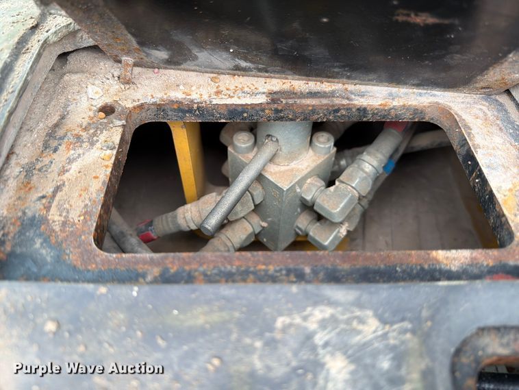 image for item ED5044 2015 Caterpillar 323F L excavator