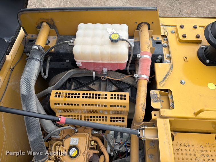 image for item ED5044 2015 Caterpillar 323F L excavator