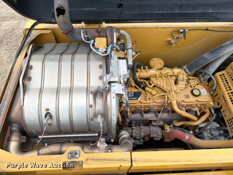 image for item ED5044 2015 Caterpillar 323F L excavator