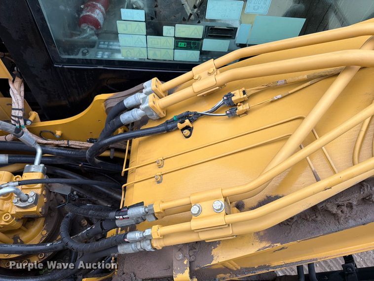 image for item ED5044 2015 Caterpillar 323F L excavator