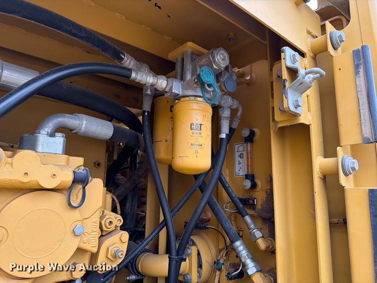 image for item ED5044 2015 Caterpillar 323F L excavator