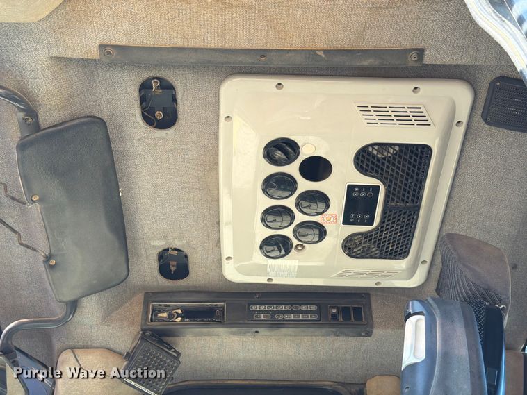 image for item ED5982 2004 Komatsu WA400-5L wheel loader