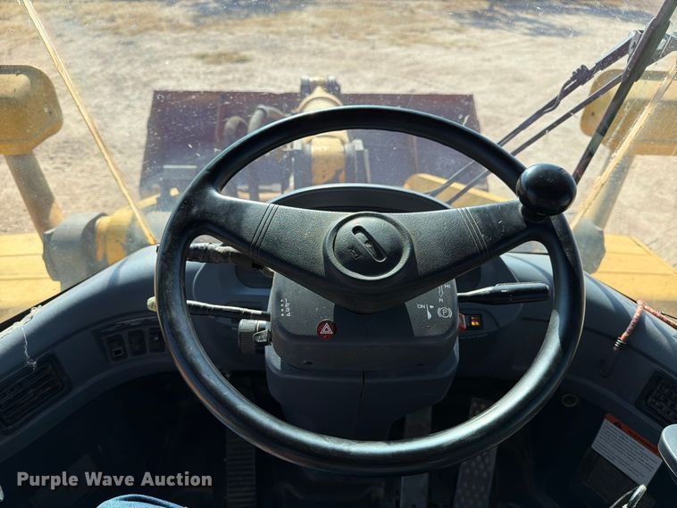 image for item ED5982 2004 Komatsu WA400-5L wheel loader