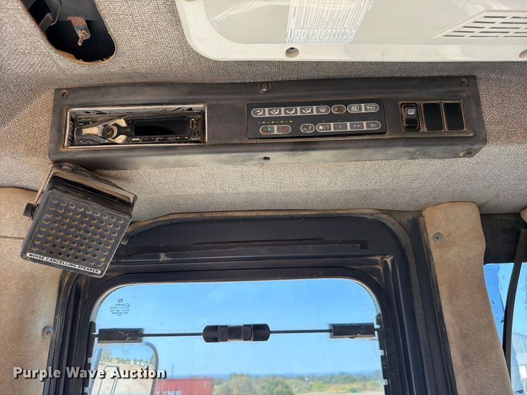 image for item ED5982 2004 Komatsu WA400-5L wheel loader