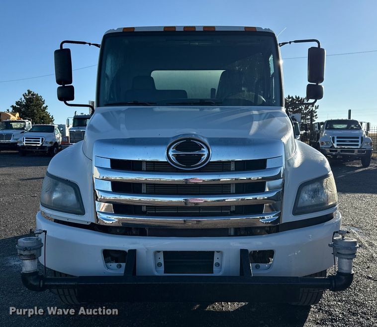 image for item EG1790 2018 Hino 338 tank truck