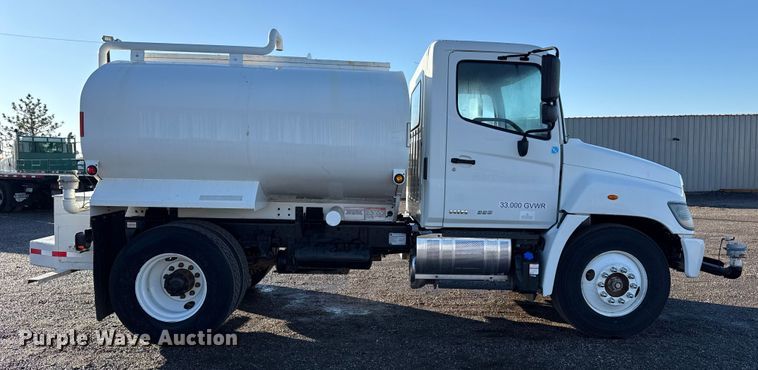 image for item EG1790 2018 Hino 338 tank truck