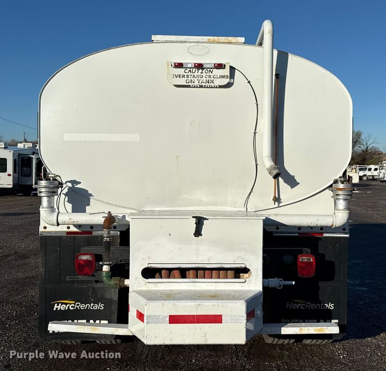 image for item EG1790 2018 Hino 338 tank truck