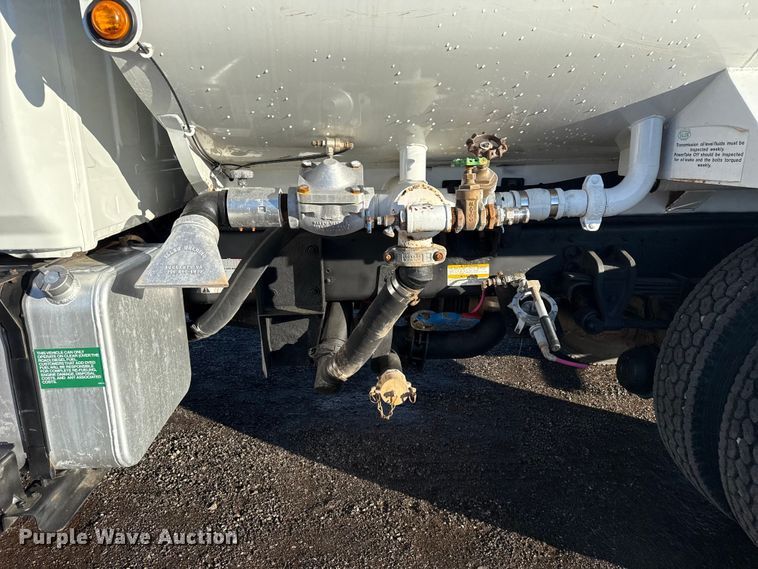 image for item EG1790 2018 Hino 338 tank truck