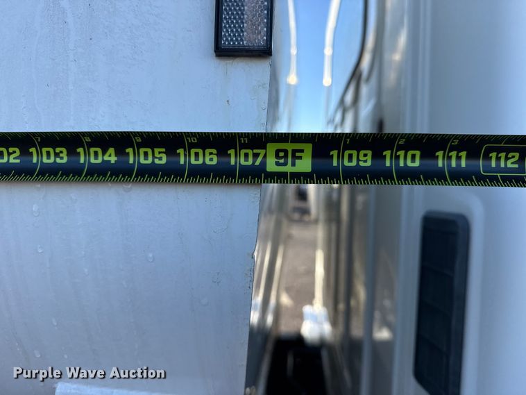 image for item EG1790 2018 Hino 338 tank truck