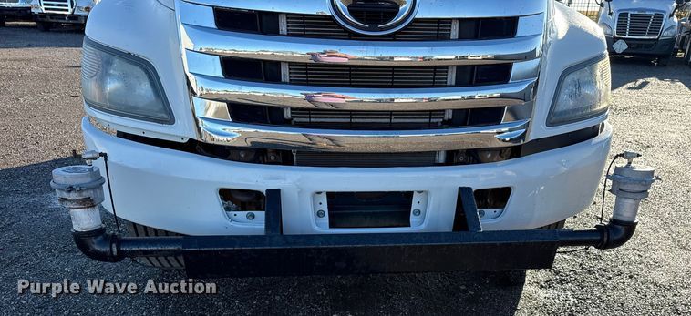 image for item EG1790 2018 Hino 338 tank truck