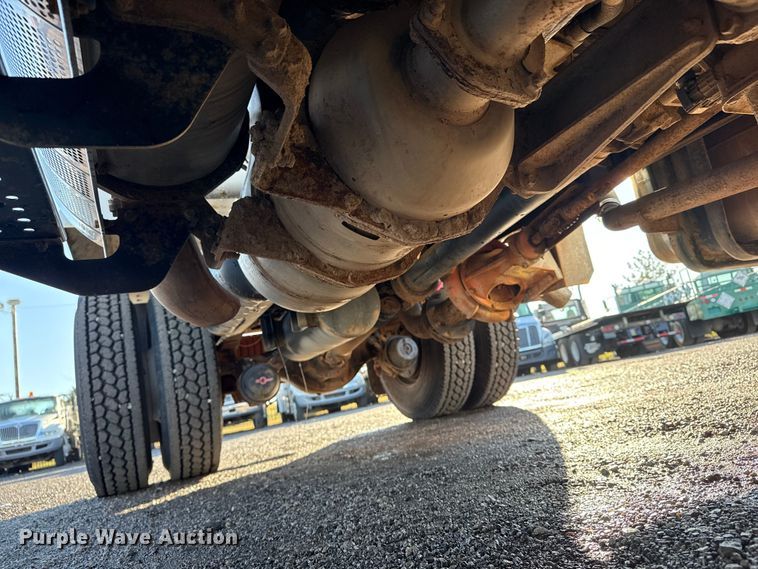 image for item EG1790 2018 Hino 338 tank truck