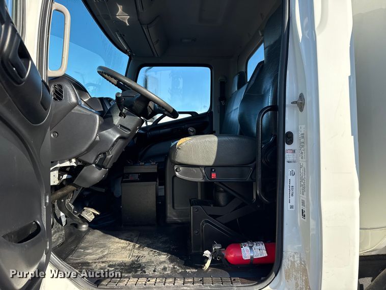 image for item EG1790 2018 Hino 338 tank truck