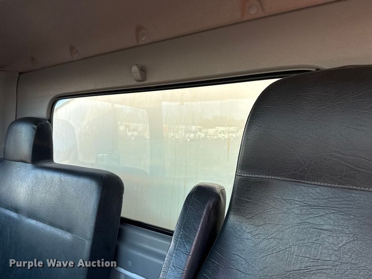 image for item EG1790 2018 Hino 338 tank truck