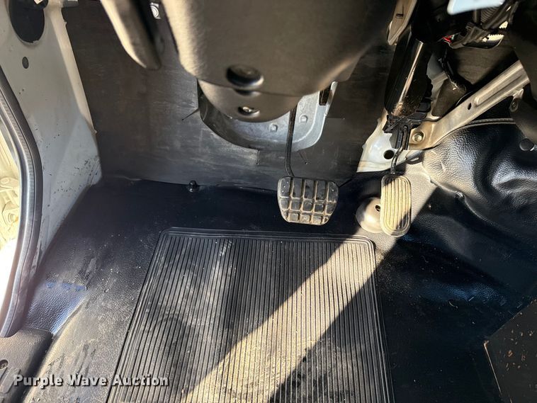 image for item EG1790 2018 Hino 338 tank truck