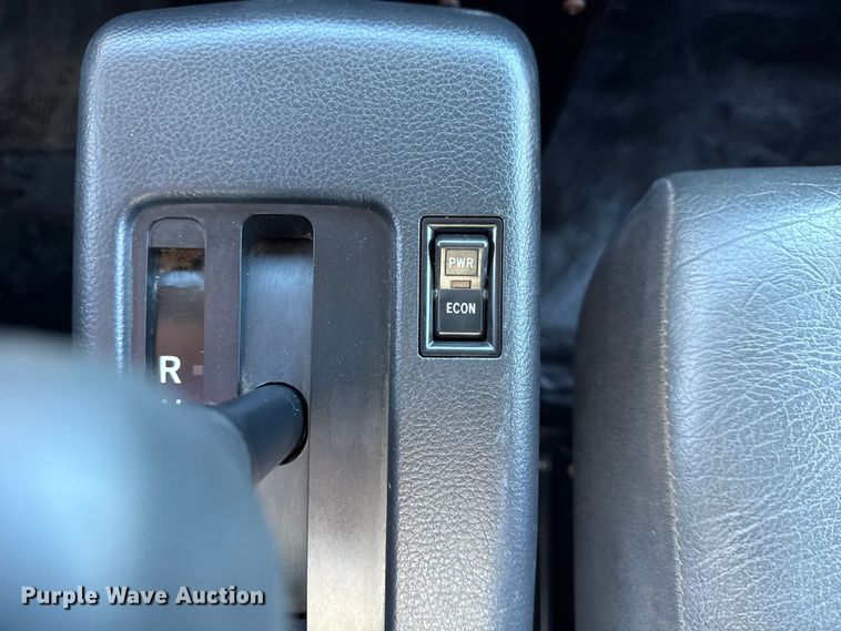 image for item EG1790 2018 Hino 338 tank truck