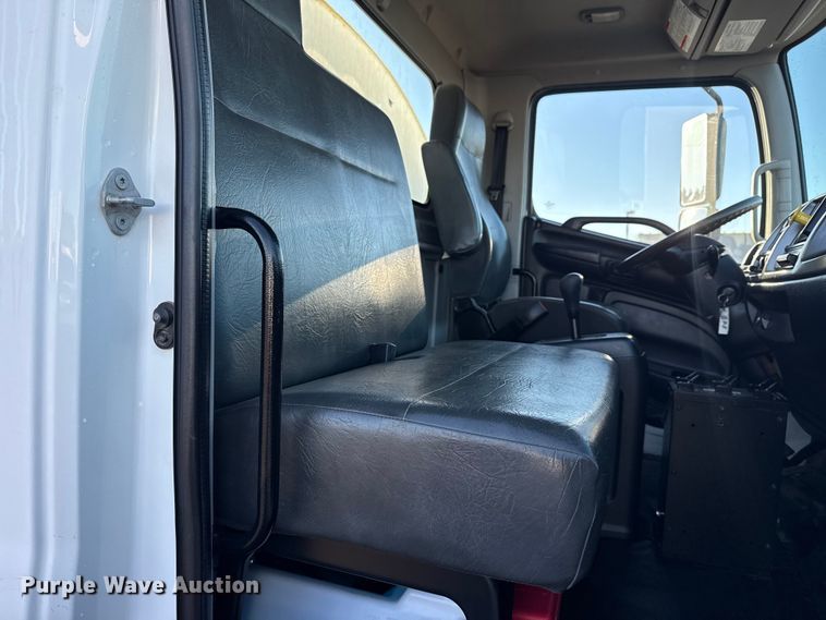 image for item EG1790 2018 Hino 338 tank truck