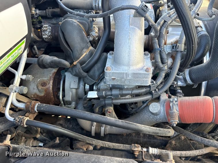 image for item EG1790 2018 Hino 338 tank truck