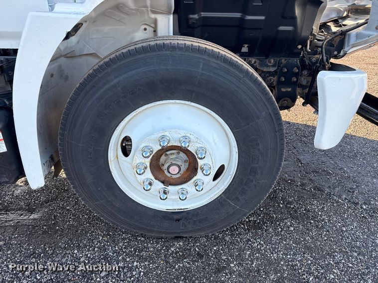 image for item EG1790 2018 Hino 338 tank truck