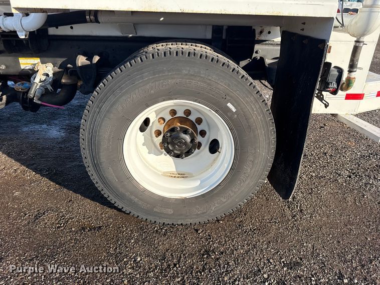 image for item EG1790 2018 Hino 338 tank truck