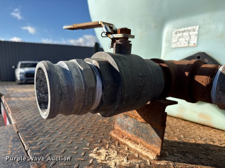 image for item EG1792 2012 Mack CHU613 flatbed truck