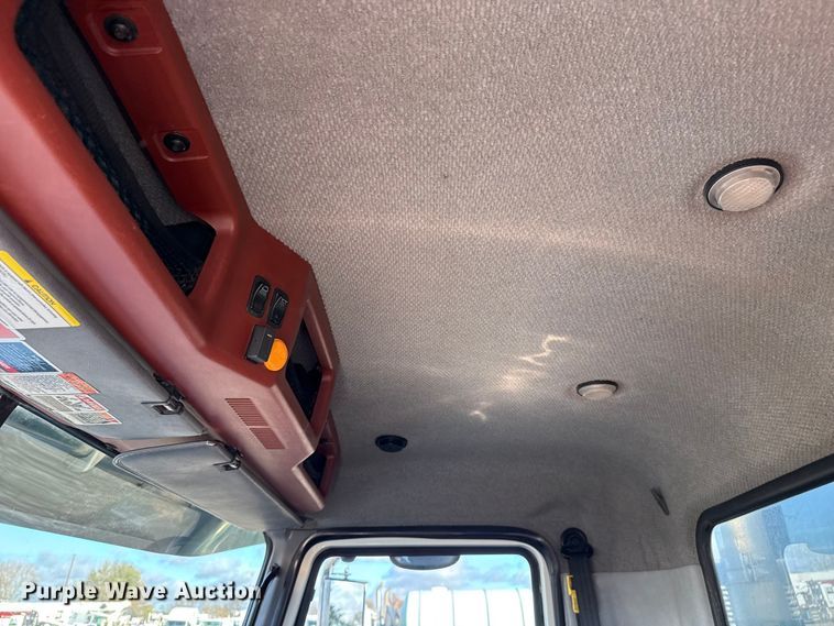 image for item EG1792 2012 Mack CHU613 flatbed truck