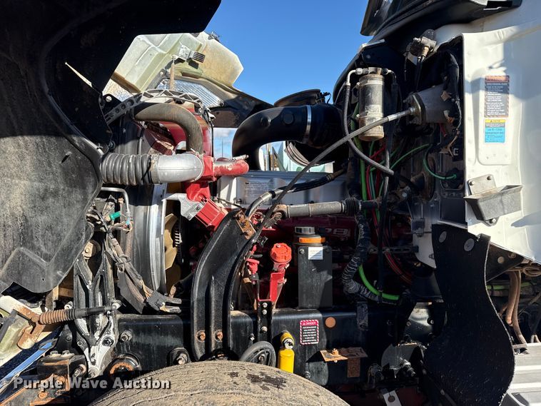 image for item EG1792 2012 Mack CHU613 flatbed truck