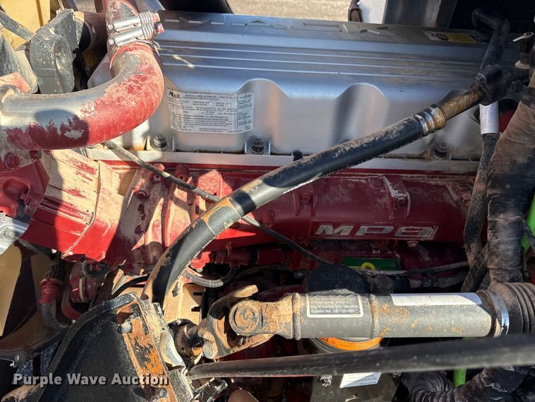 image for item EG1792 2012 Mack CHU613 flatbed truck