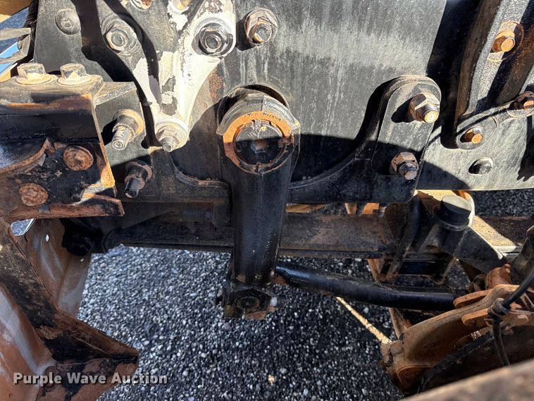 image for item EG1792 2012 Mack CHU613 flatbed truck