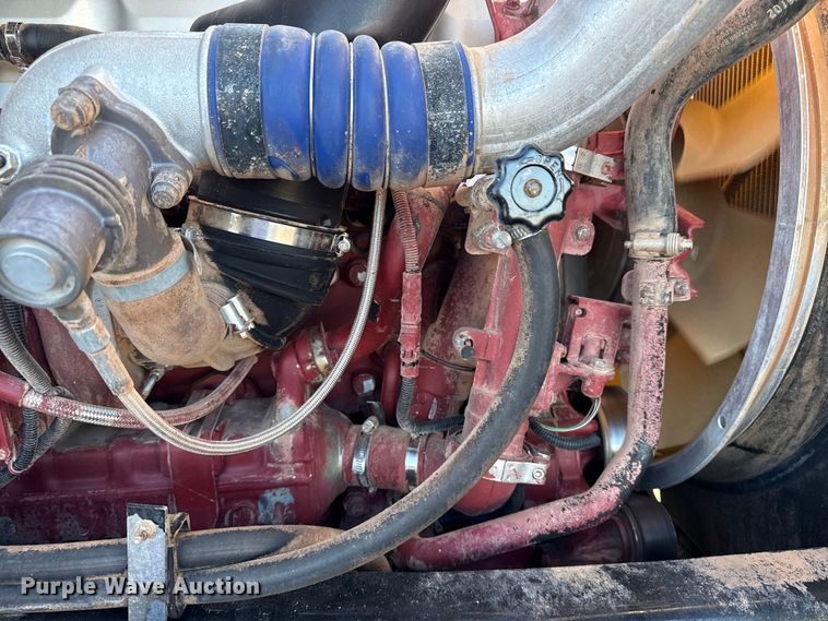 image for item EG1792 2012 Mack CHU613 flatbed truck