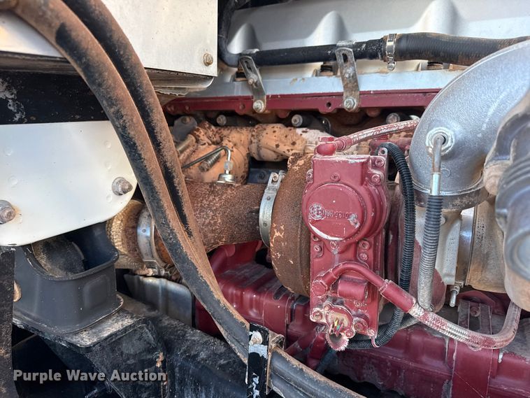 image for item EG1792 2012 Mack CHU613 flatbed truck