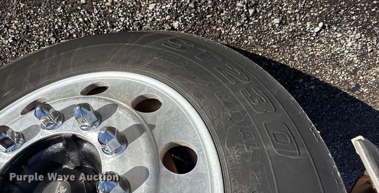 image for item EG1792 2012 Mack CHU613 flatbed truck