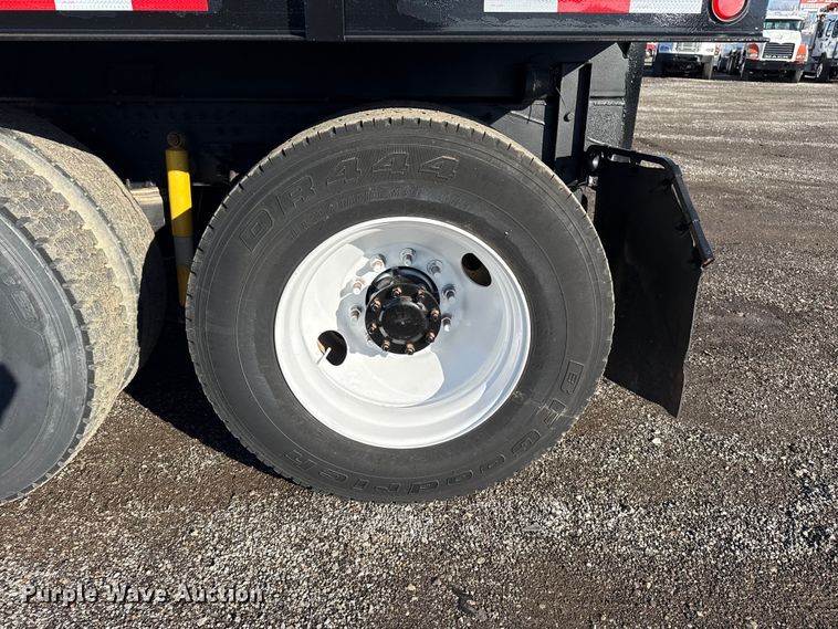 image for item EG1792 2012 Mack CHU613 flatbed truck