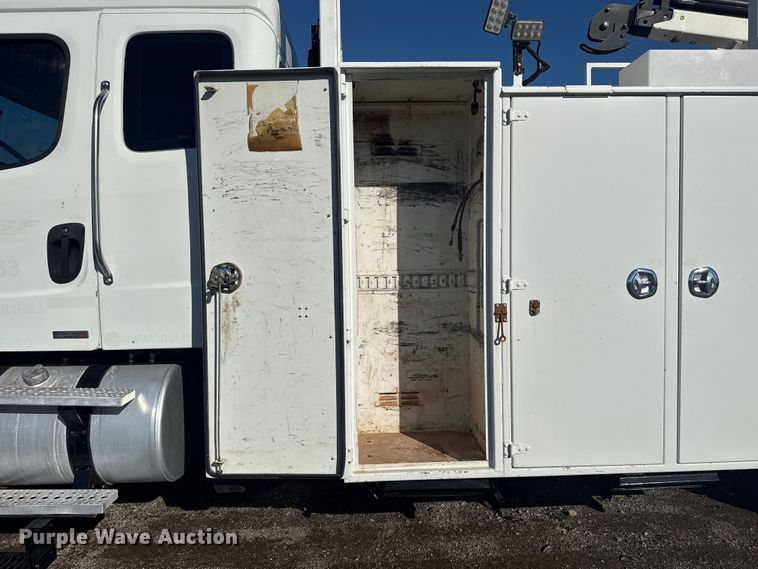 image for item EG1794 2010 Freightliner Business Class M2 crane truck