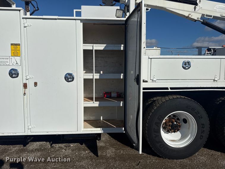 image for item EG1794 2010 Freightliner Business Class M2 crane truck