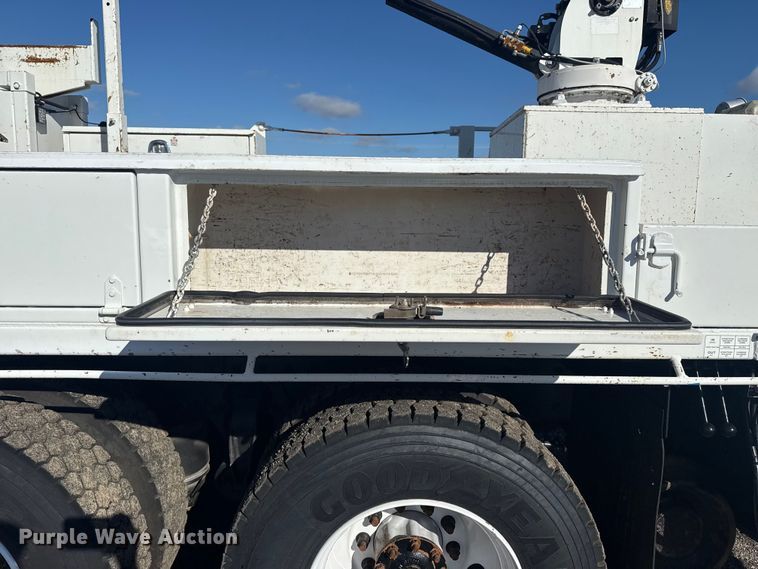 image for item EG1794 2010 Freightliner Business Class M2 crane truck