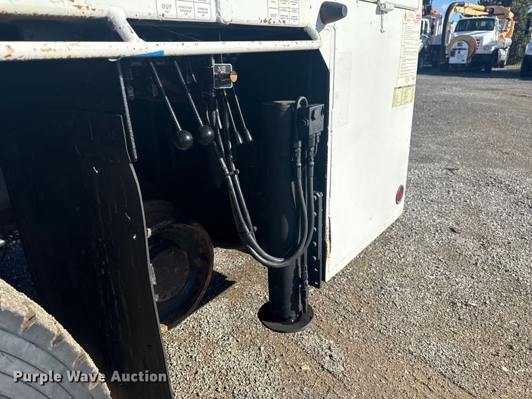 image for item EG1794 2010 Freightliner Business Class M2 crane truck