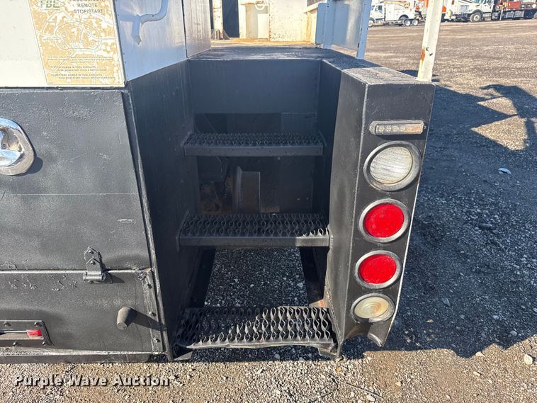 image for item EG1794 2010 Freightliner Business Class M2 crane truck