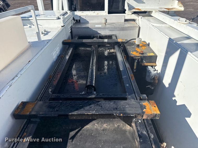 image for item EG1794 2010 Freightliner Business Class M2 crane truck