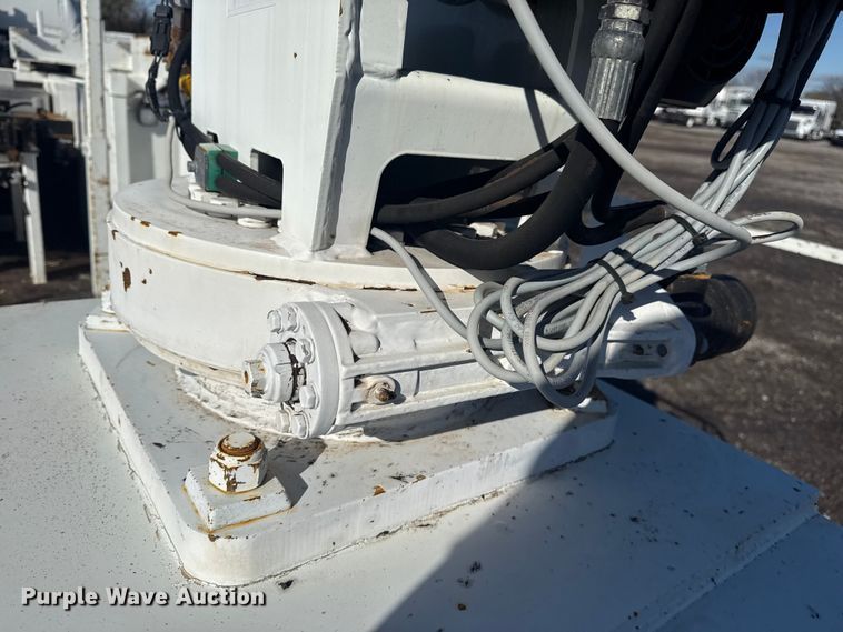 image for item EG1794 2010 Freightliner Business Class M2 crane truck