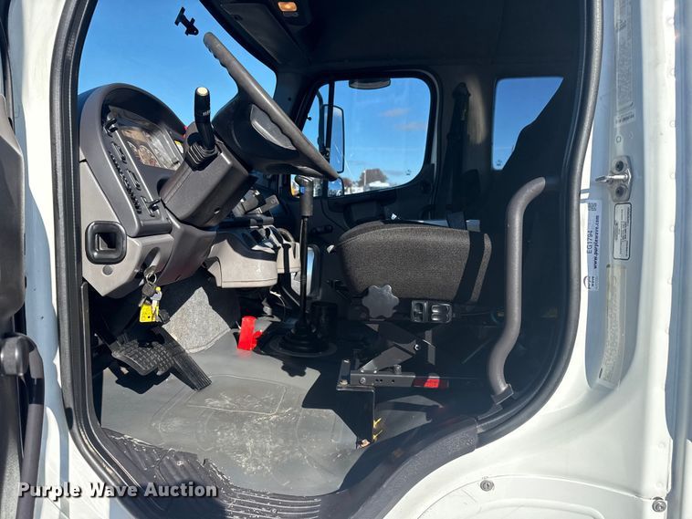 image for item EG1794 2010 Freightliner Business Class M2 crane truck