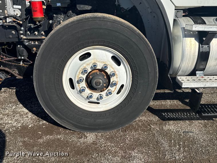 image for item EG1794 2010 Freightliner Business Class M2 crane truck